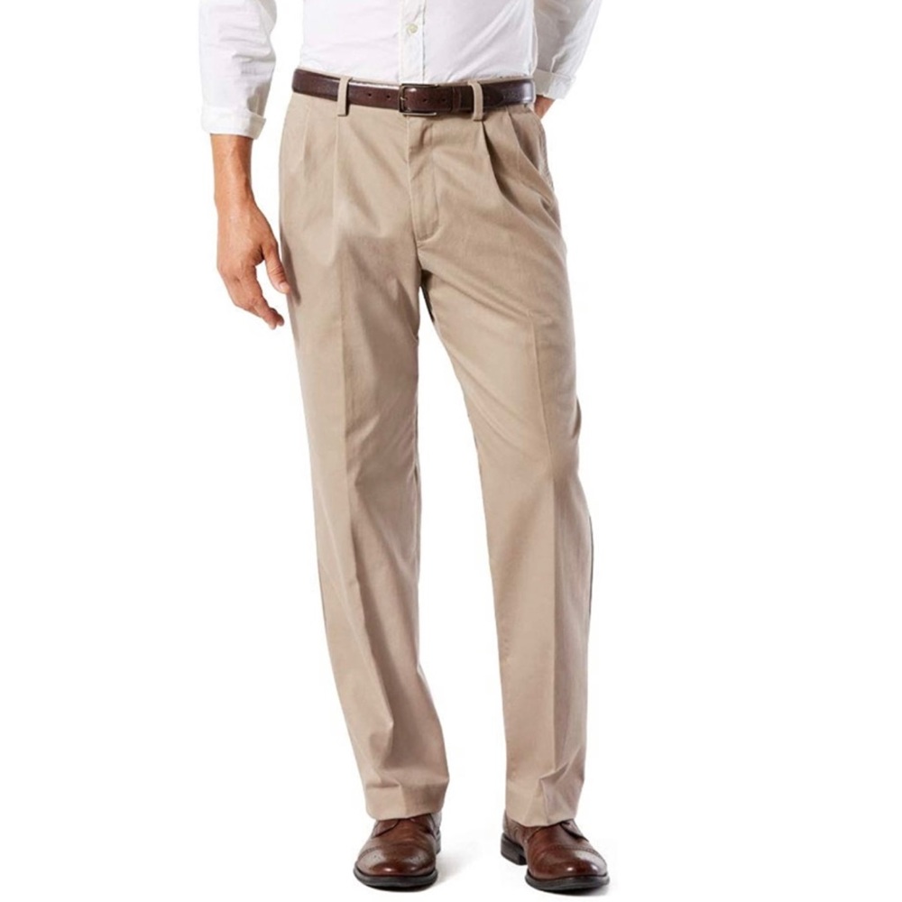 Dockers Men's Classic Fit 03 Khaki Pants- 32x32